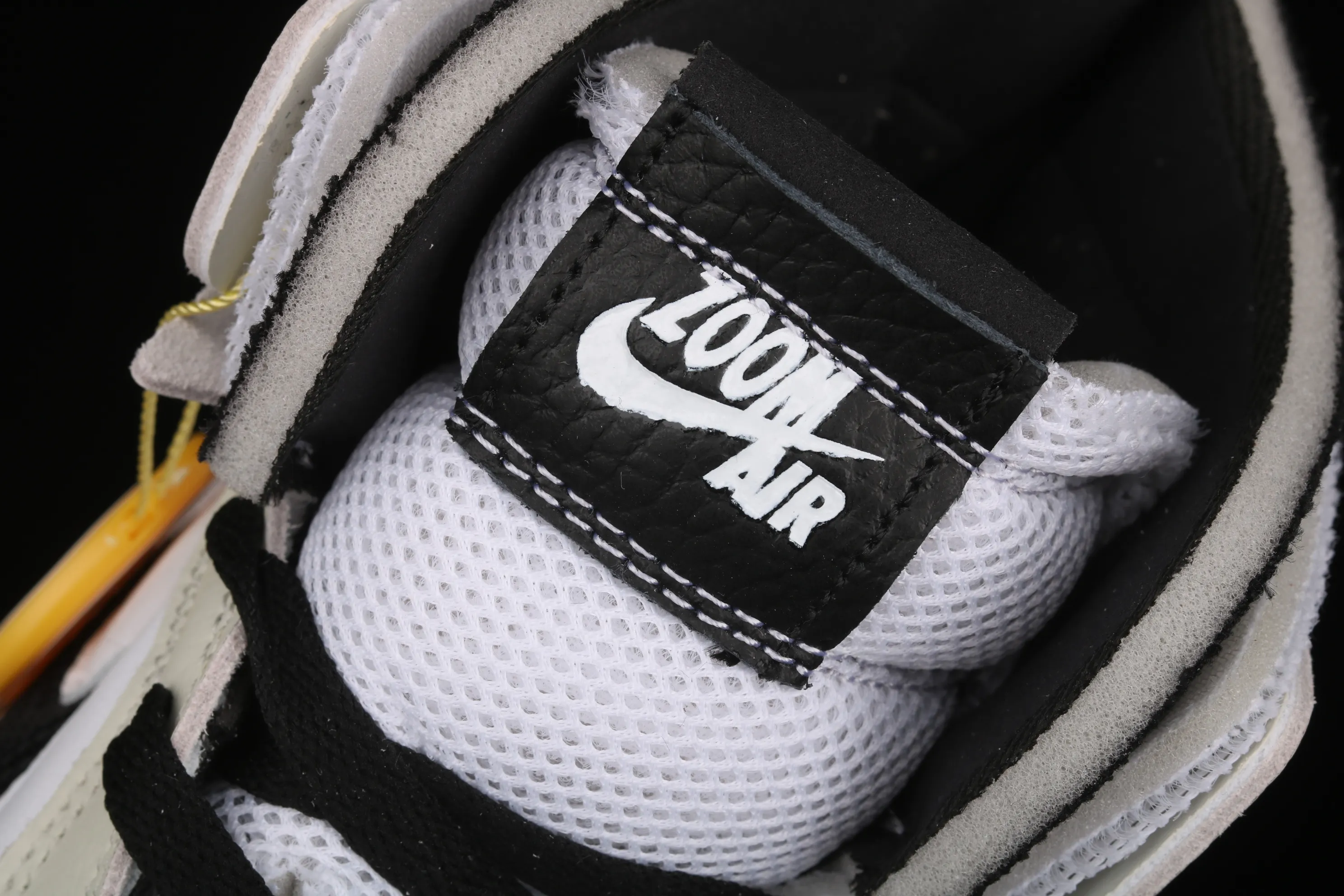 All categories Air Jordan Jordan series basketball shoes Air Jordan 1 High G version Air Jordan 1 Zoom Air CMFT AJ1 Joe 1 Pearl White high-top basketball shoes CT0979-002